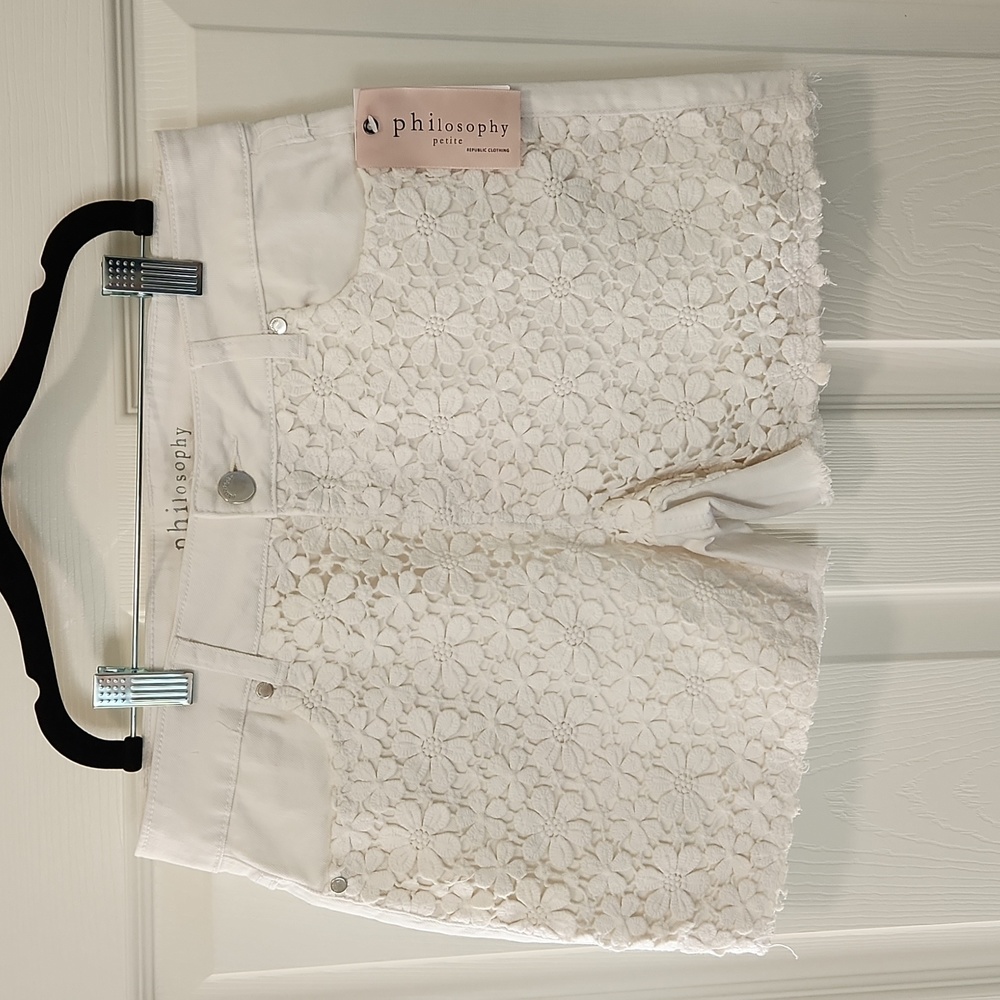 Nwt womens philosophy 6 crochet shorts denim white